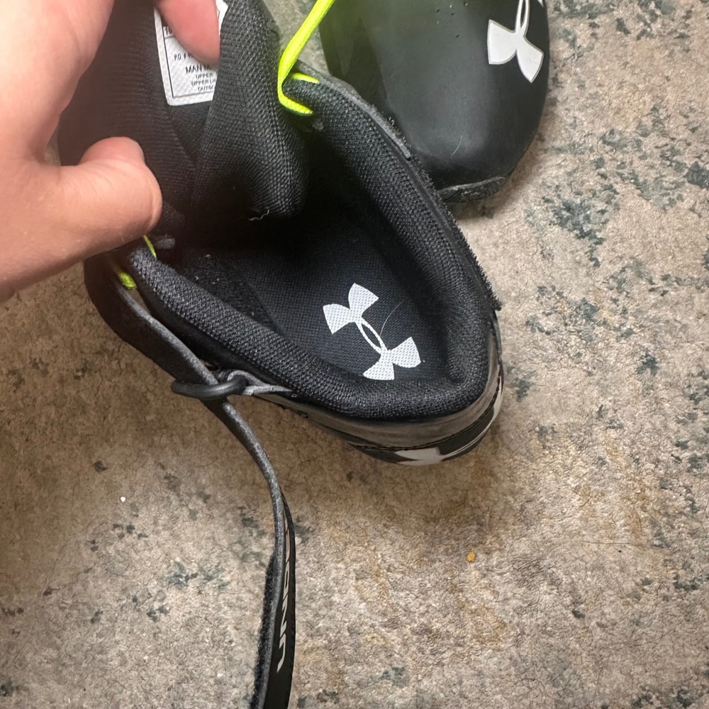 Under Armour Mens Football Cleats Black Neon Green 1258028-001 Size 10.5 - Picture 3 of 7